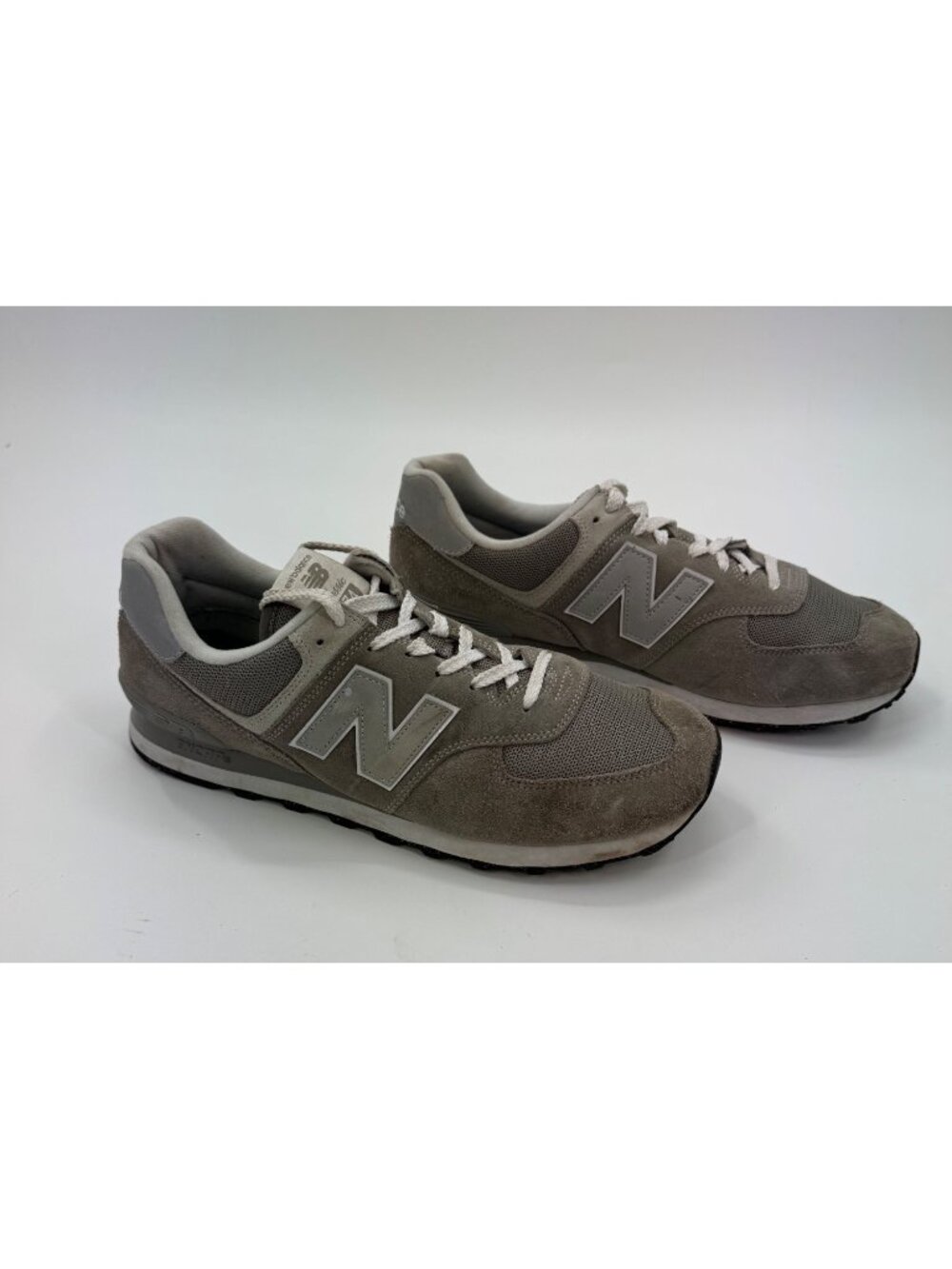 New Balance 574 Mens Running Shoes Size 12 Gray Suede & Mesh Lace-Up Sneakers